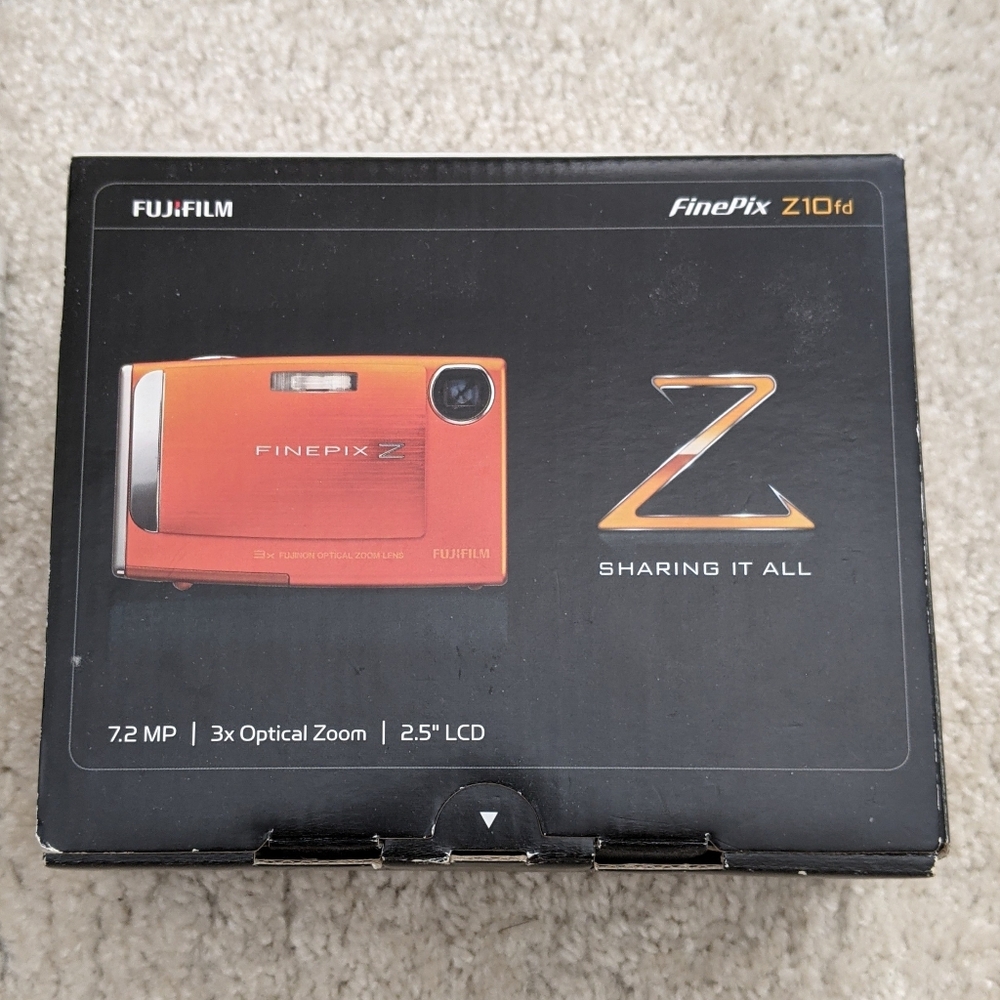 Fujifilm FinePix Z10fd digital camera - Picture 7 of 8